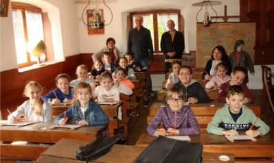 Les enfants de Triembach-au-val découvrent l’école à l’ancienne